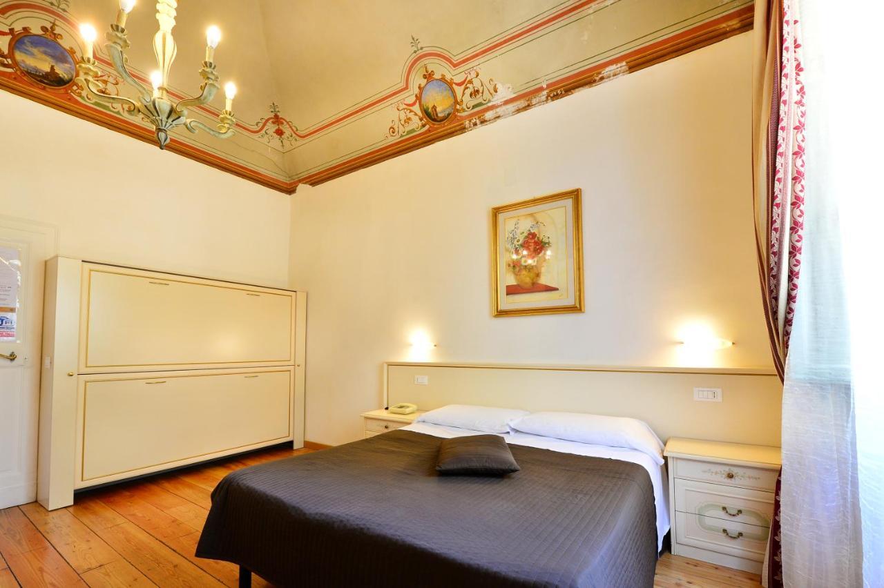 Hotel Iris Перуджа Екстер'єр фото