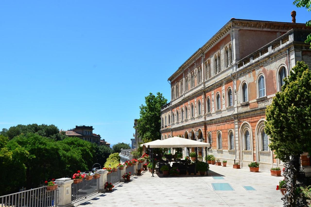 Hotel Iris Перуджа Екстер'єр фото