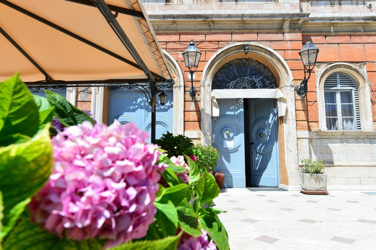 Hotel Iris Перуджа Екстер'єр фото