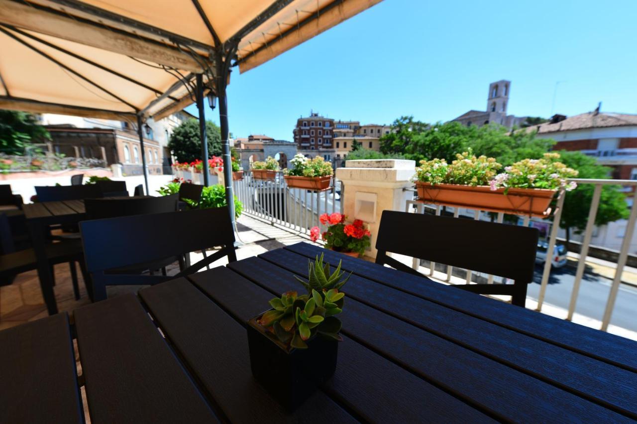 Hotel Iris Перуджа Екстер'єр фото