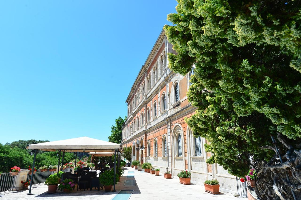 Hotel Iris Перуджа Екстер'єр фото