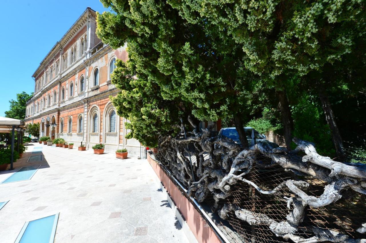 Hotel Iris Перуджа Екстер'єр фото