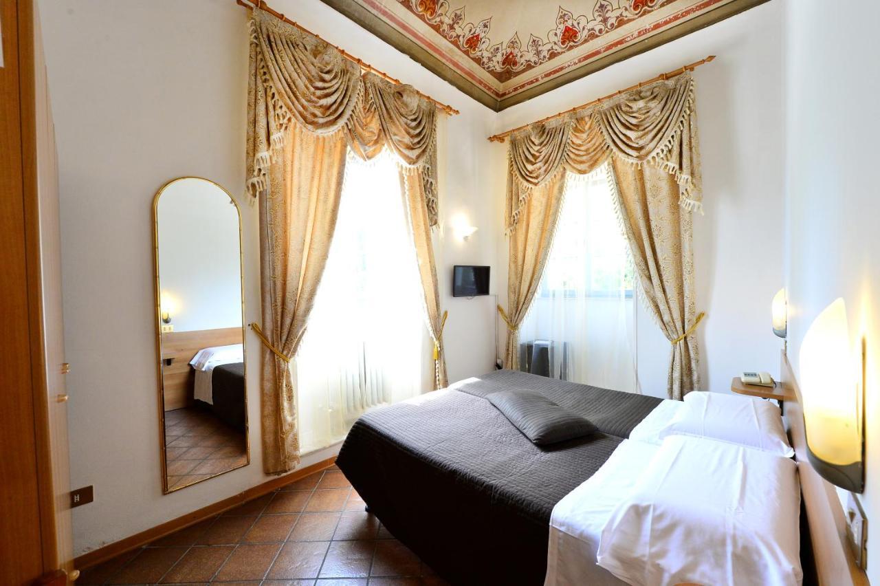 Hotel Iris Перуджа Екстер'єр фото