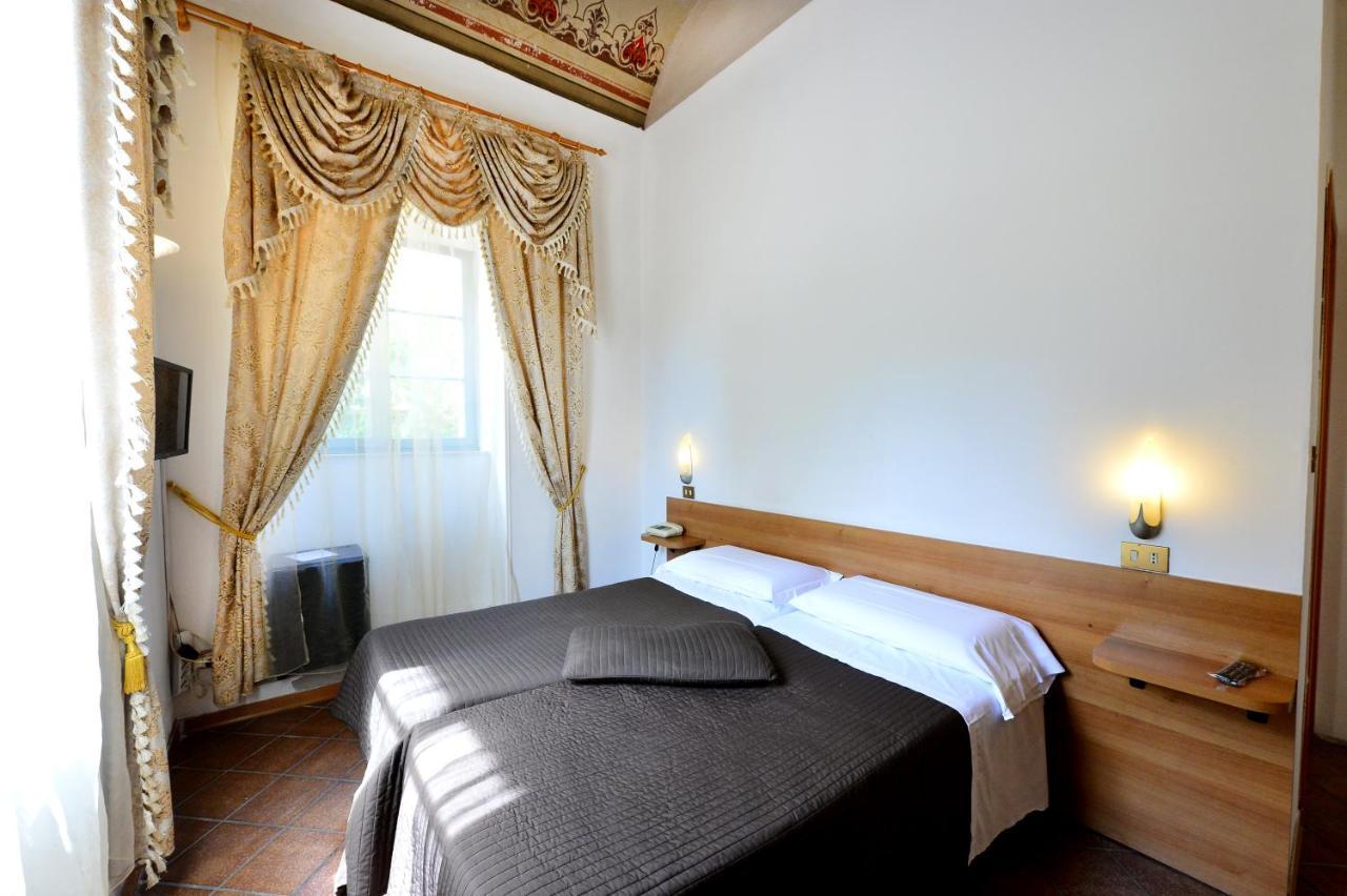 Hotel Iris Перуджа Екстер'єр фото