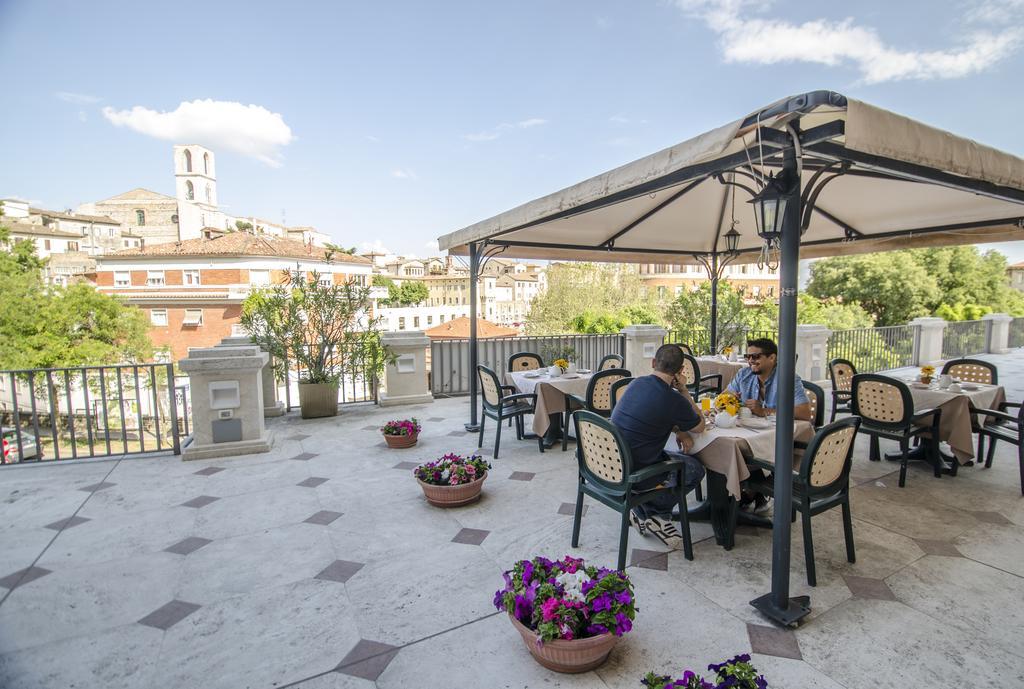 Hotel Iris Перуджа Екстер'єр фото
