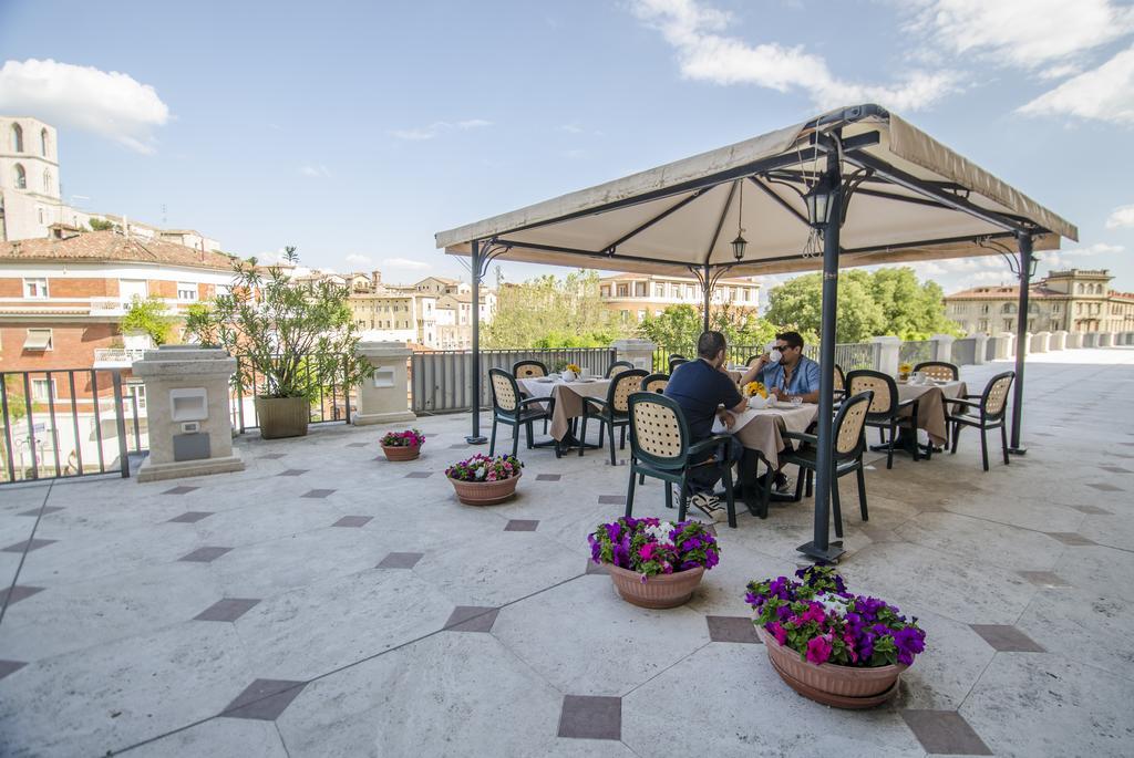 Hotel Iris Перуджа Екстер'єр фото